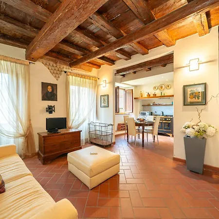 Apartment Charming Historic By Ponte Vecchio